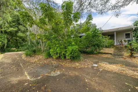 2304 Medford Lane Brandon FL 33511