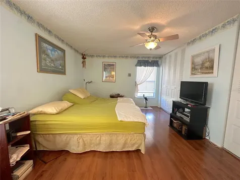 8225 Lora Del Rio Drive Port Richey FL 34668