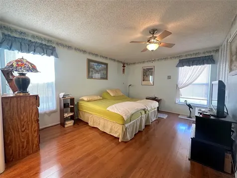 8225 Lora Del Rio Drive Port Richey FL 34668