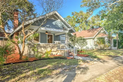 1027 24th Avenue N St Petersburg FL 33704