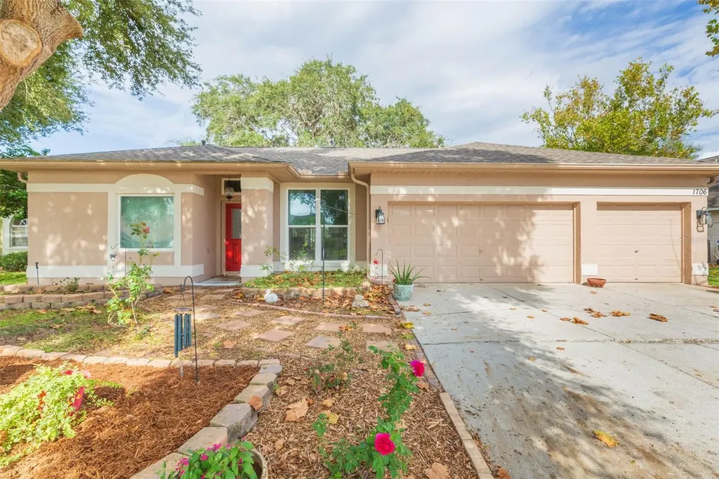 1706 Powder Ridge Drive Valrico FL 33594