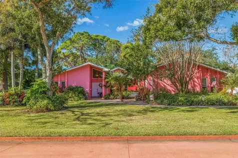 1117 Murok Way S St Petersburg FL 33705