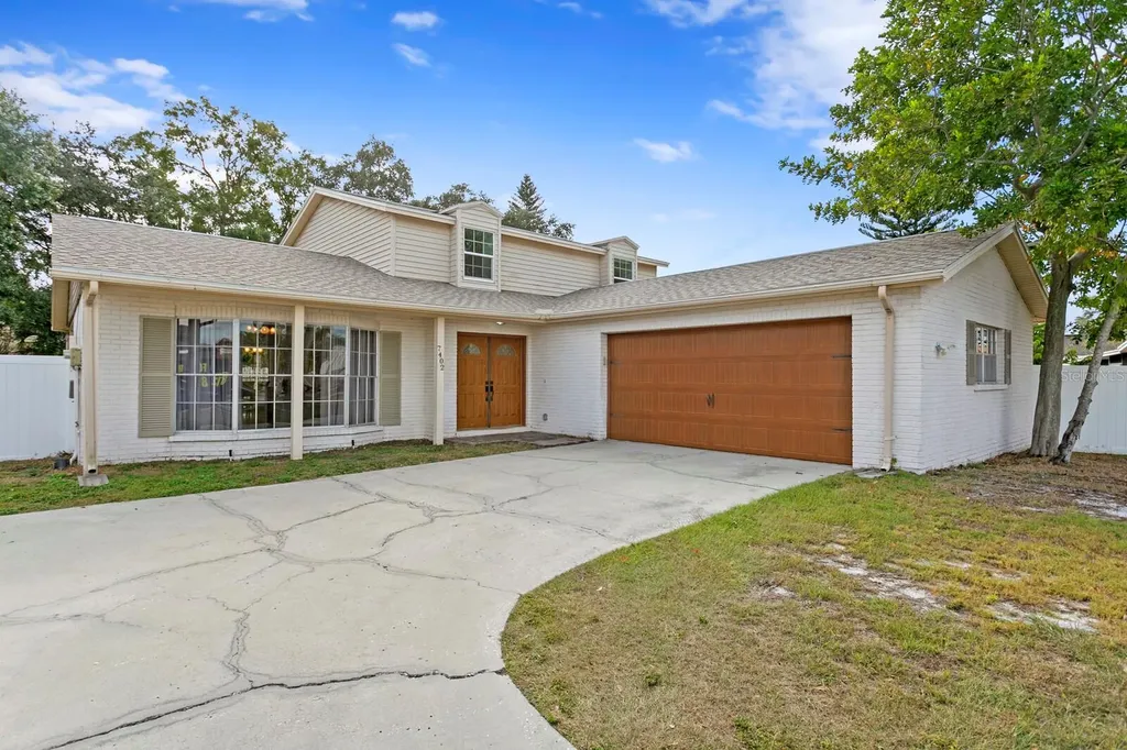 7402 Overbrook Drive Tampa FL 33634