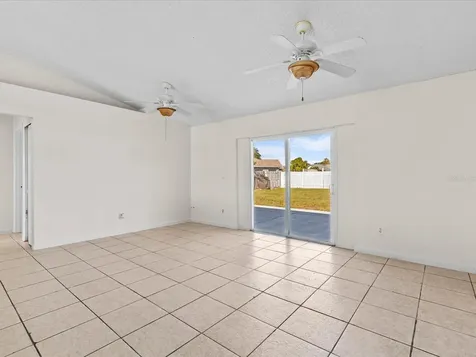 607 Regency Way Kissimmee FL 34758