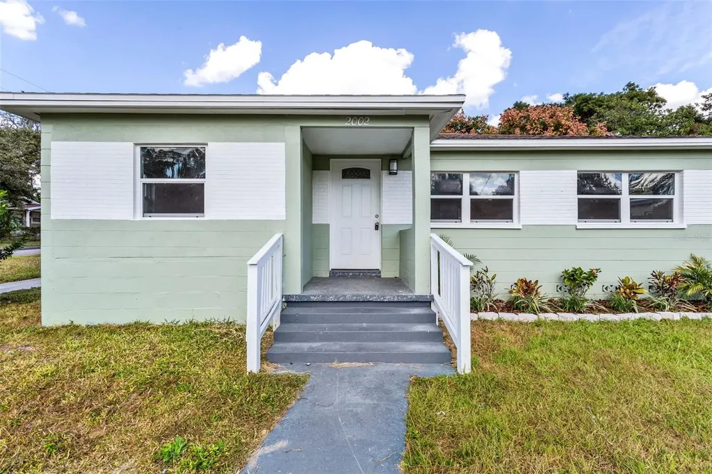 2002 E Wood Street Tampa FL 33604