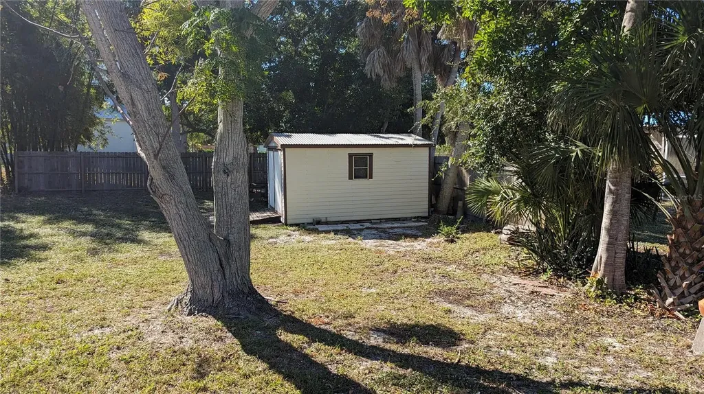 617 Indiana Avenue Nokomis FL 34275