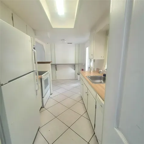 5261 94th Avenue N Pinellas Park FL 33782