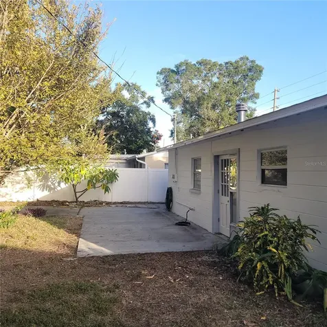5261 94th Avenue N Pinellas Park FL 33782