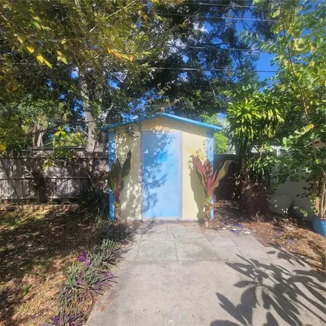 5261 94th Avenue N Pinellas Park FL 33782