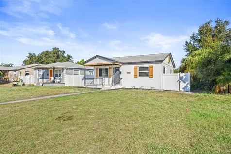 2227 37th Avenue N St Petersburg FL 33713