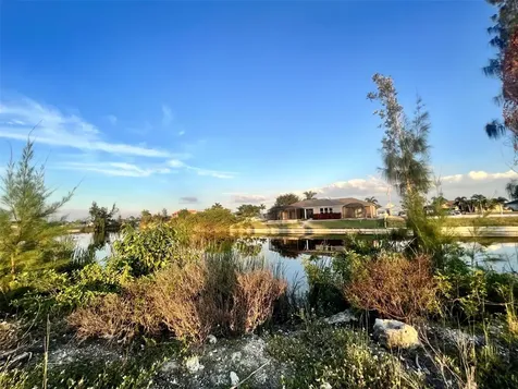 1213 NW 20th Place Cape Coral FL 33993