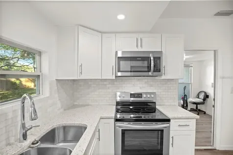 3918 8th Street S St Petersburg FL 33705