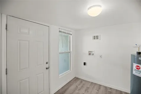3918 8th Street S St Petersburg FL 33705