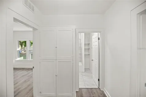 3918 8th Street S St Petersburg FL 33705