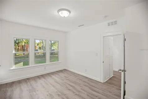 3918 8th Street S St Petersburg FL 33705