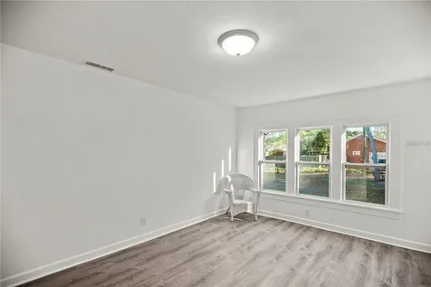 3918 8th Street S St Petersburg FL 33705
