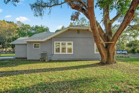 3918 8th Street S St Petersburg FL 33705