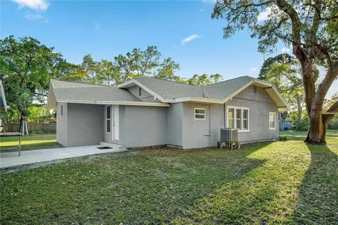 3918 8th Street S St Petersburg FL 33705