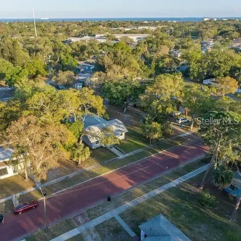 3918 8th Street S St Petersburg FL 33705