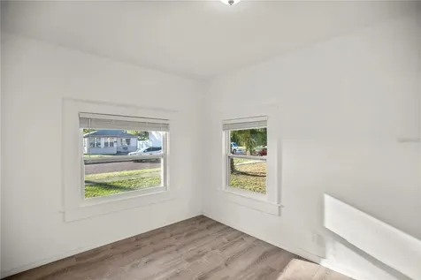 3918 8th Street S St Petersburg FL 33705