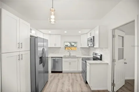 3918 8th Street S St Petersburg FL 33705