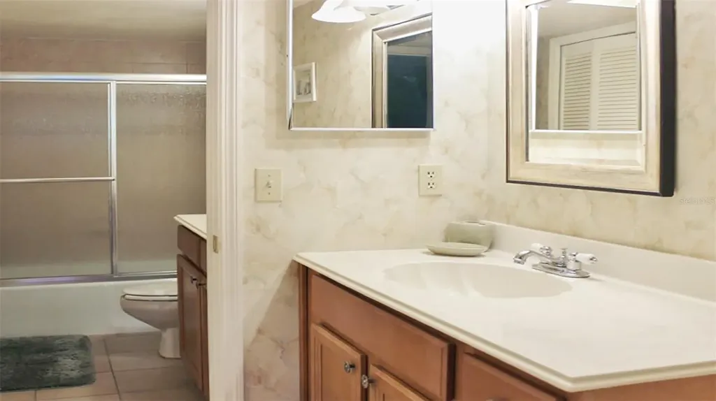 1230 Siesta Bayside Drive Sarasota FL 34242