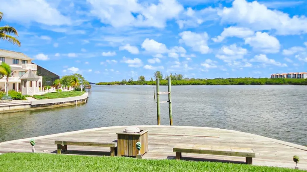 1365 Siesta Bayside Drive Sarasota FL 34242