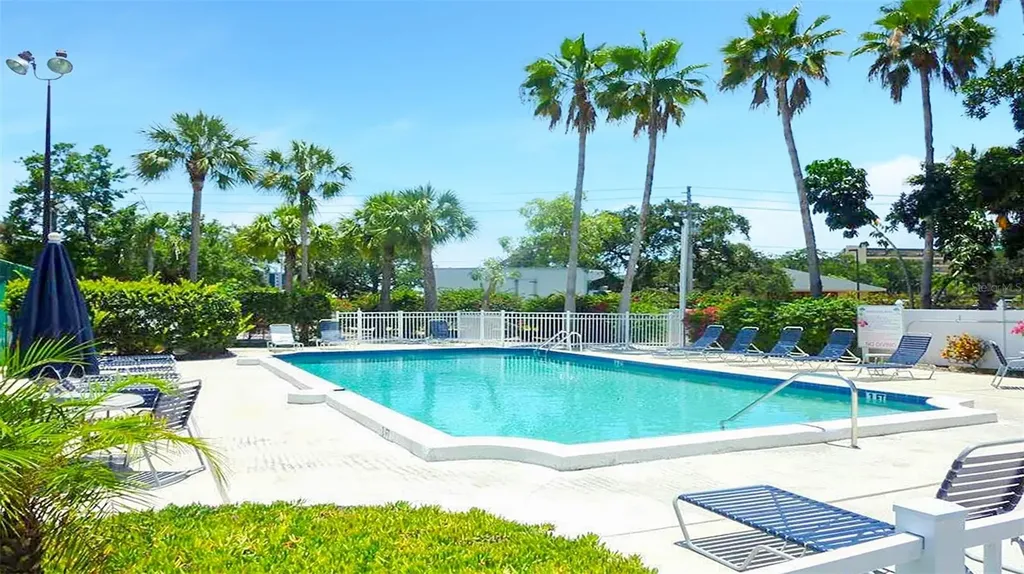 1351 Siesta Bayside Drive Sarasota FL 34242