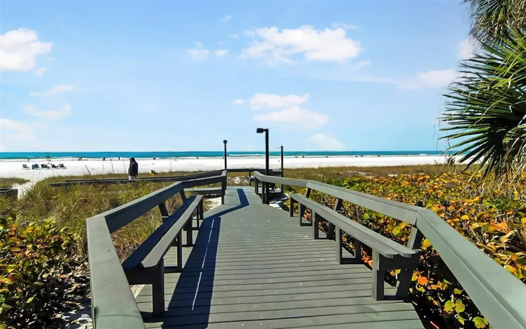 1344 Siesta Bayside Drive Sarasota FL 34242