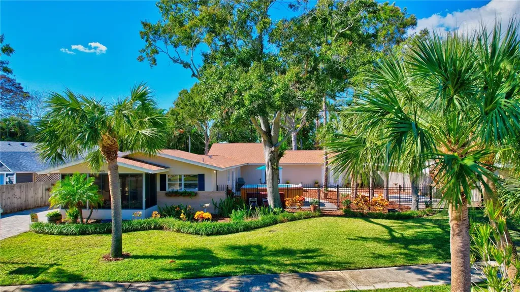 4425 Sunrise Drive S St Petersburg FL 33705