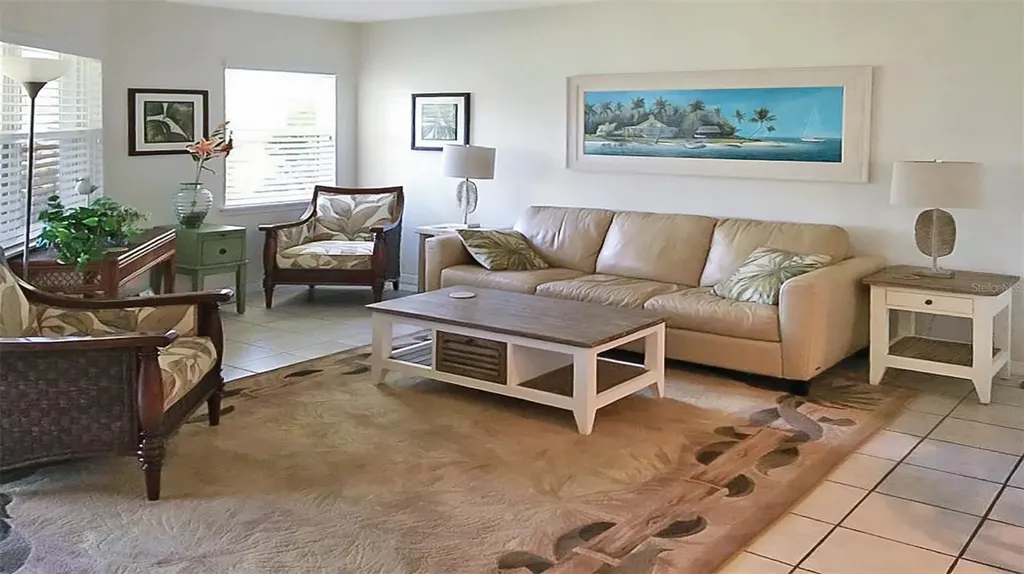 1327 Siesta Bayside Drive Sarasota FL 34242