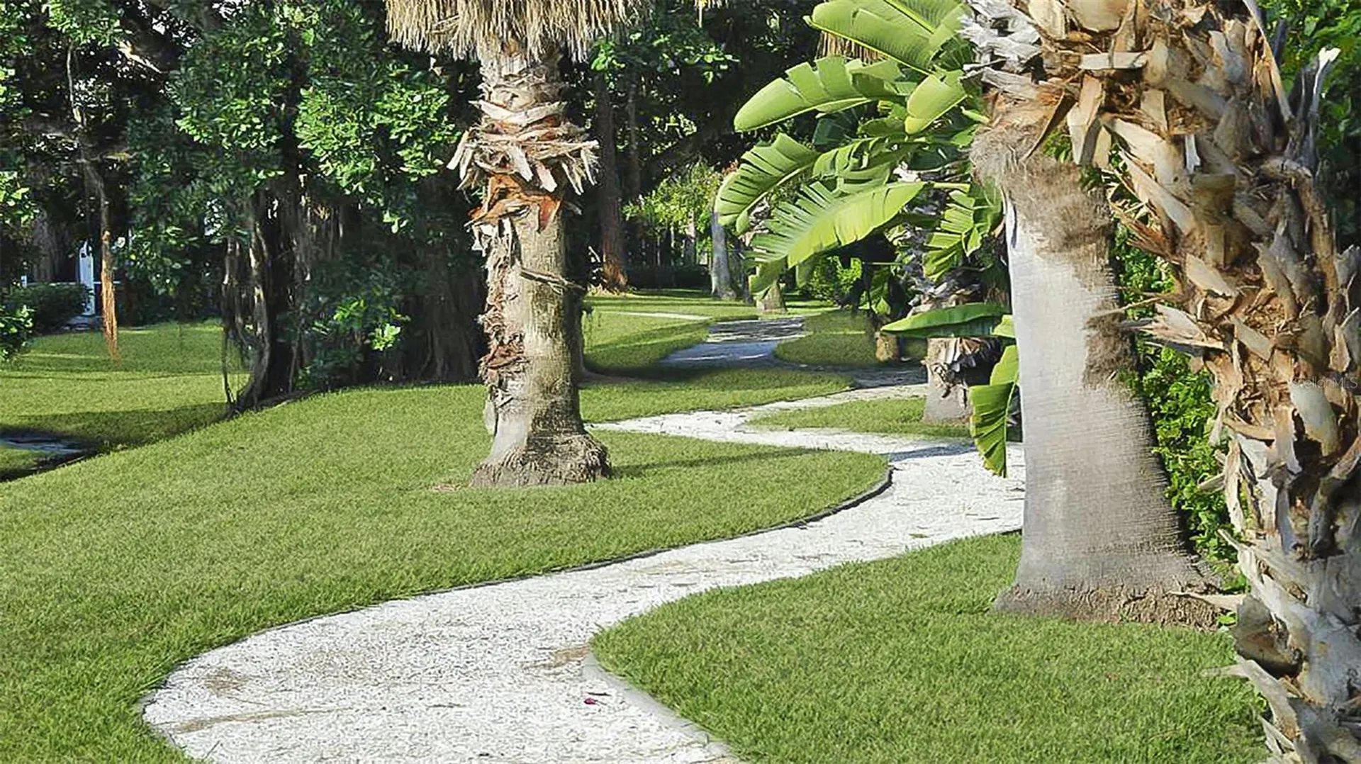 1327 Siesta Bayside Drive Sarasota FL 34242