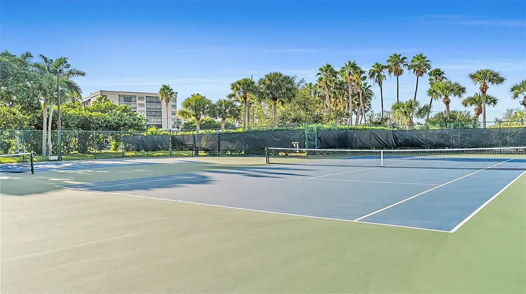 1204 Siesta Bayside Drive Sarasota FL 34242