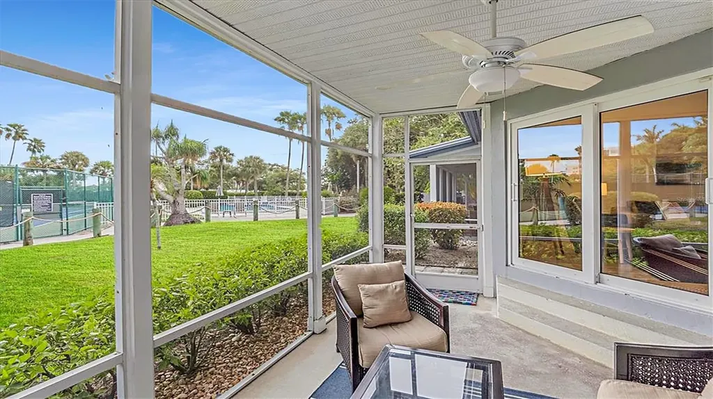 1204 Siesta Bayside Drive Sarasota FL 34242
