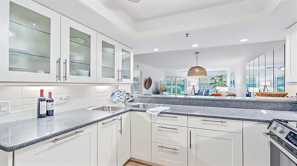 1204 Siesta Bayside Drive Sarasota FL 34242