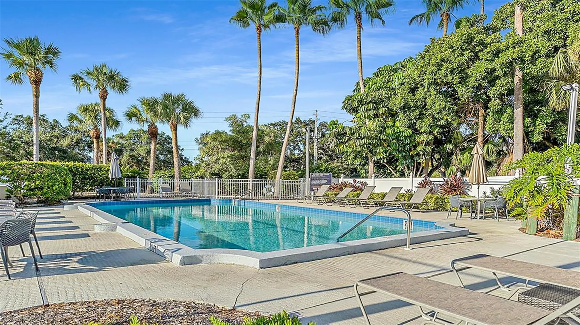 1204 Siesta Bayside Drive Sarasota FL 34242