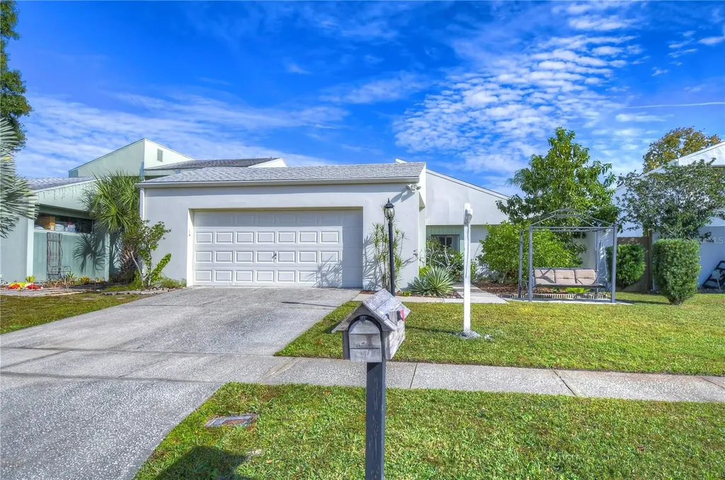 16117 Gardendale Drive Tampa FL 33624