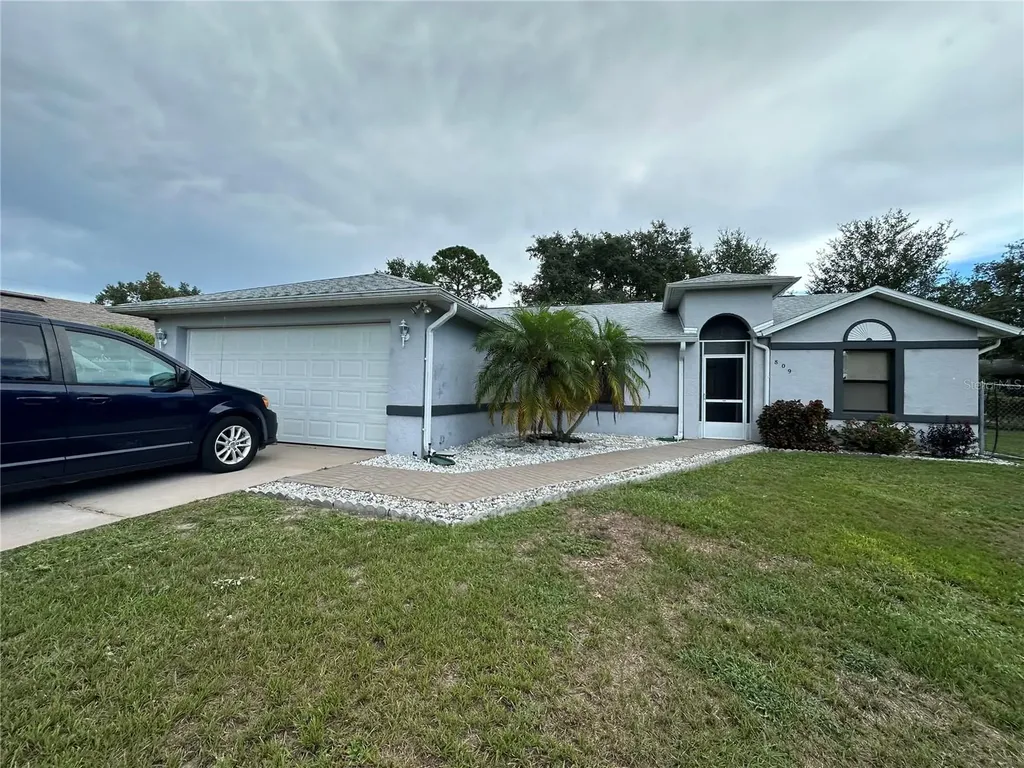 809 Humphrey Boulevard Deltona FL 32738