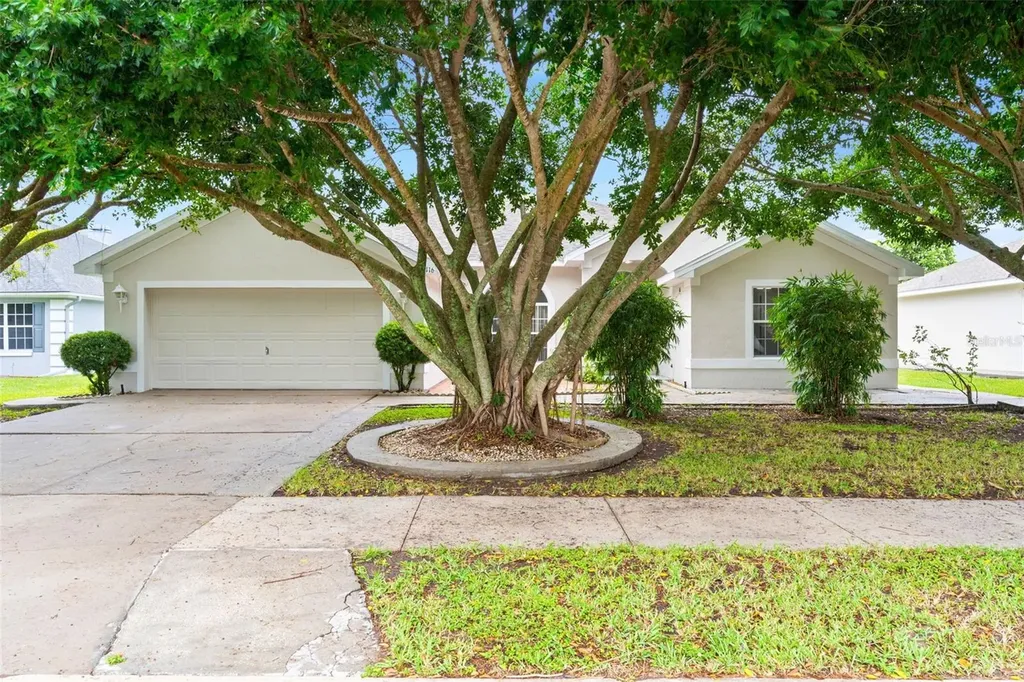1116 Lake Place Court Lakeland FL 33805