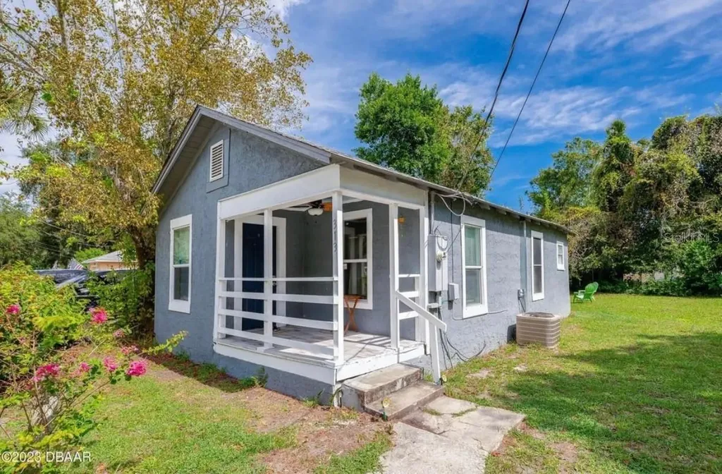 313 N Caroline Street Daytona Beach FL 32114