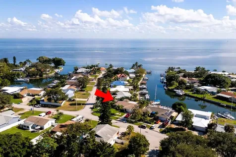 4300 Beach Drive SE St Petersburg FL 33705