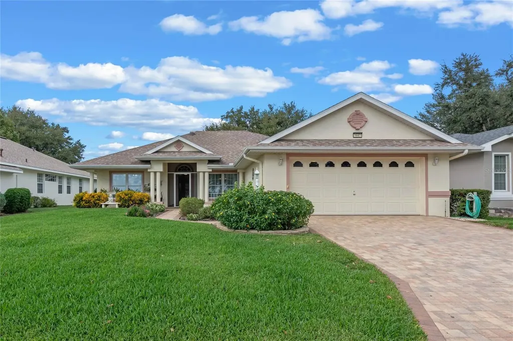5647 King James Avenue Leesburg FL 34748