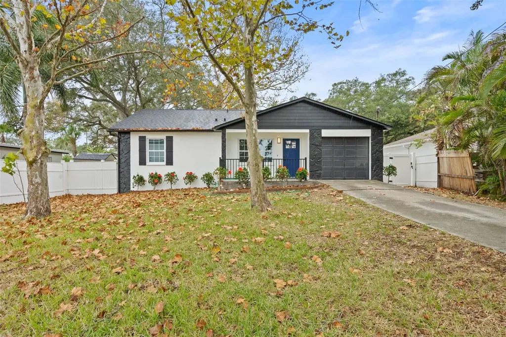 2950 W Ellis Drive Tampa FL 33611