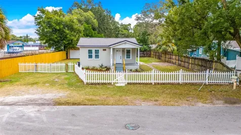 8925 N Lynn Avenue Tampa FL 33604