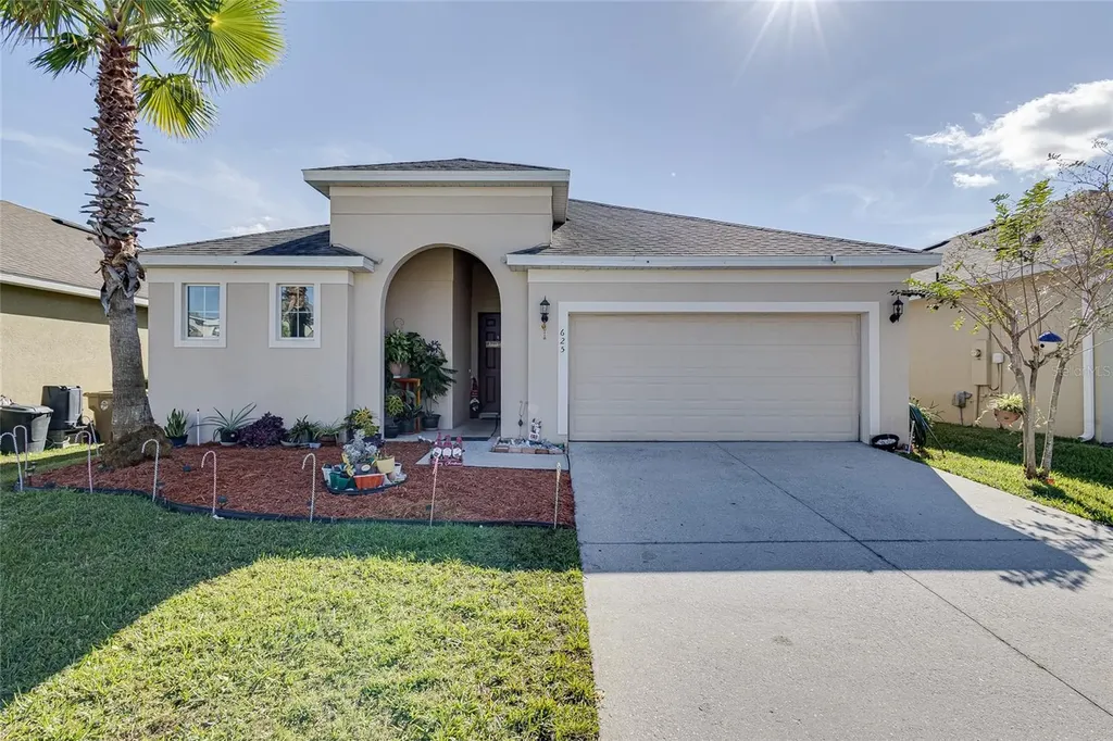 625 Star Magnolia Drive Kissimmee FL 34744