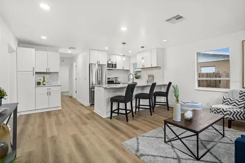 1898 New Hampshire Avenue NE St Petersburg FL 33703