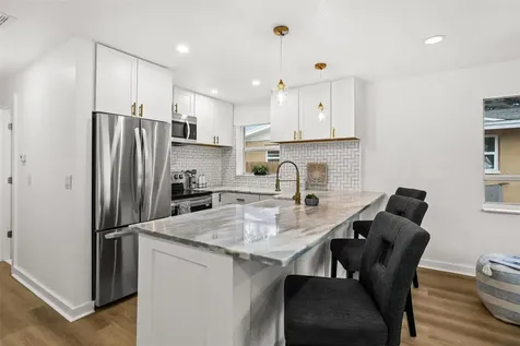 1898 New Hampshire Avenue NE St Petersburg FL 33703