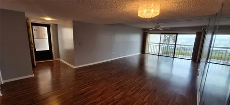 7907 Sailboat Key Boulevard S South Pasadena FL 33707