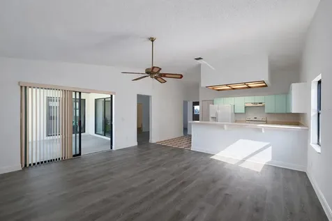 516 Rapid Falls Drive Brandon FL 33511