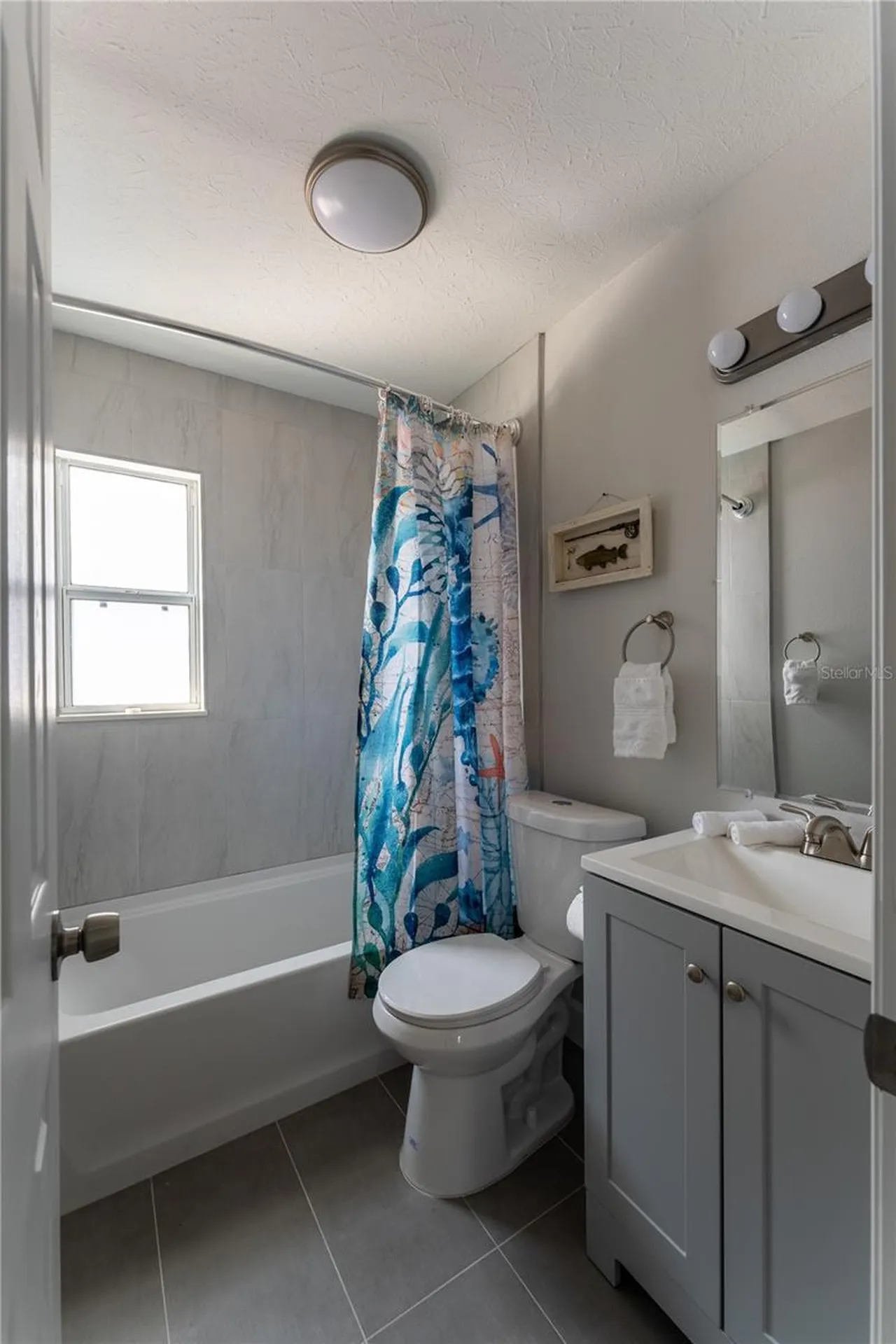 604 Avenida De Mayo Sarasota FL 34242